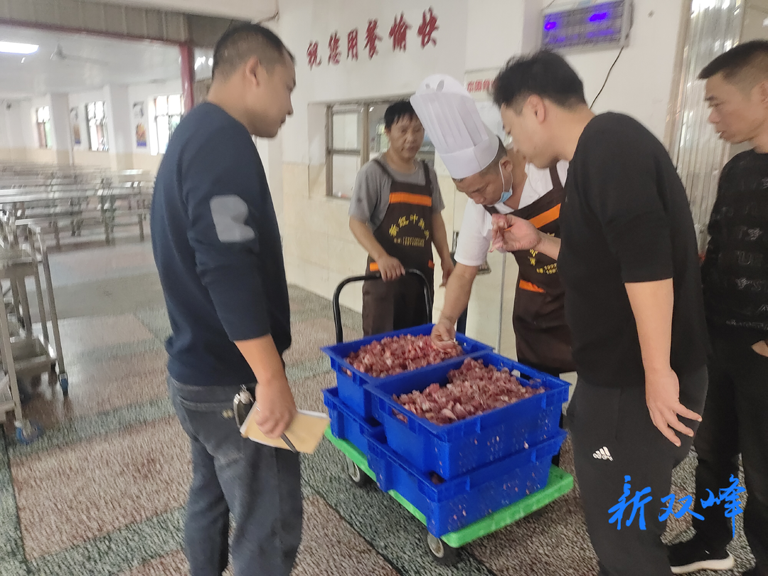 永丰街道：人大代表进校园 助力校园“安全网”