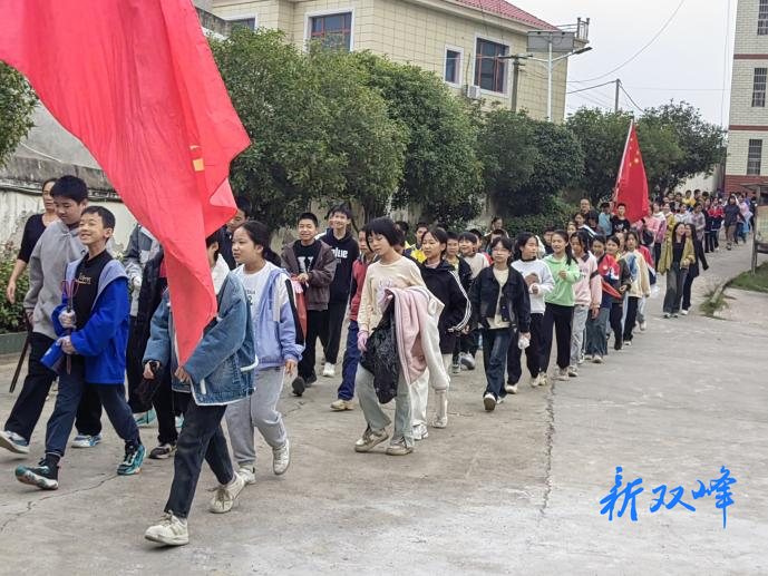 测水中学学子践行环保责任，共建美丽家园