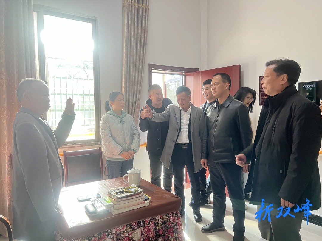 武汉娄底商会来双峰开展“献爱心 抓党建”活动