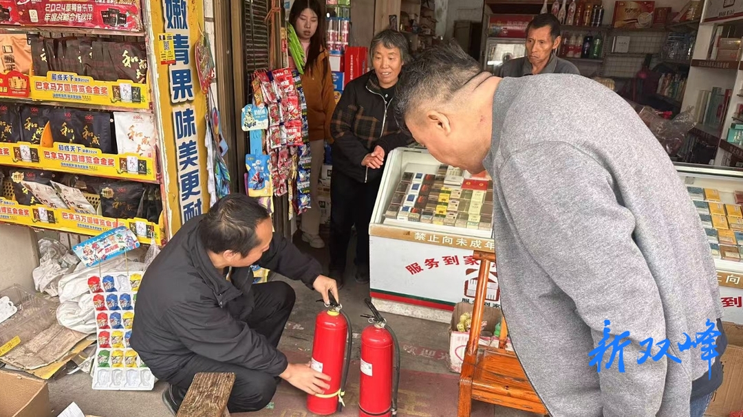 石牛乡：开展“敲门行动”，筑牢安全“防火墙”