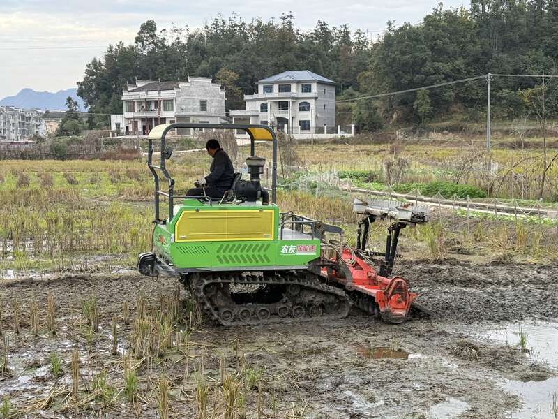 双峰县：农机合作社“盘活”山田