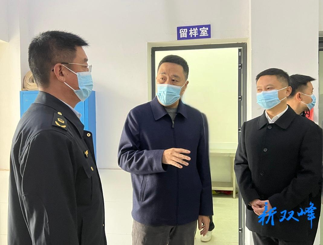 王文红检查校园食品安全和周边环境整治工作