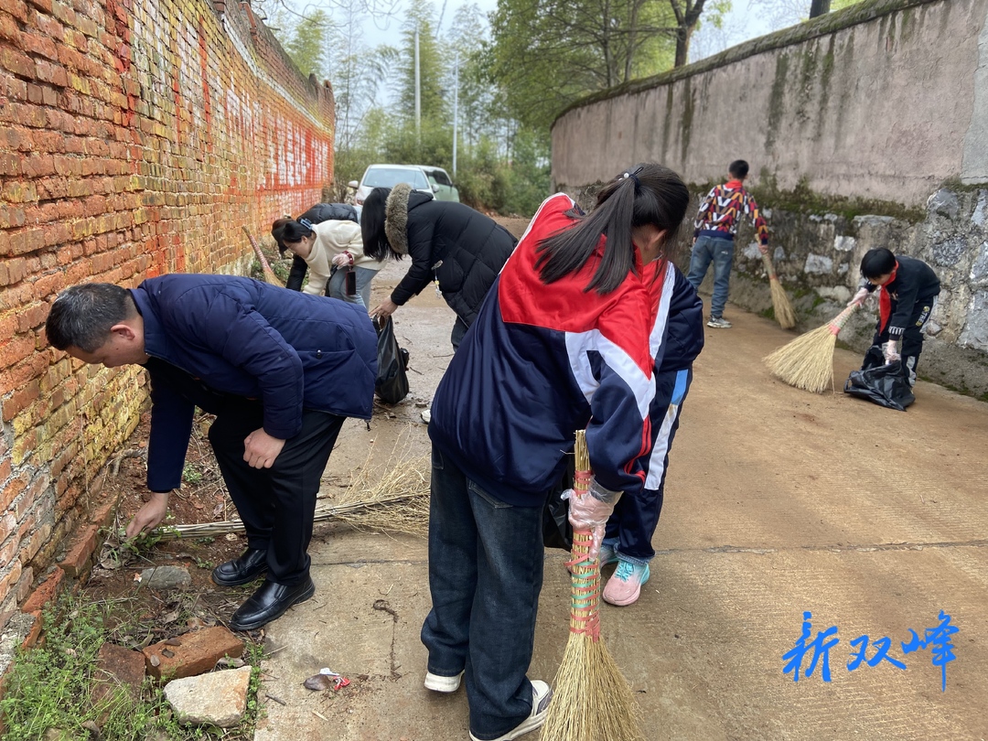 走马街镇中心小学：党建引领 雷锋精神薪火相传
