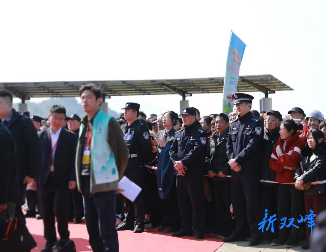 双峰公安：全力护航双峰第十四届油菜花文化旅游节开幕式圆满举行