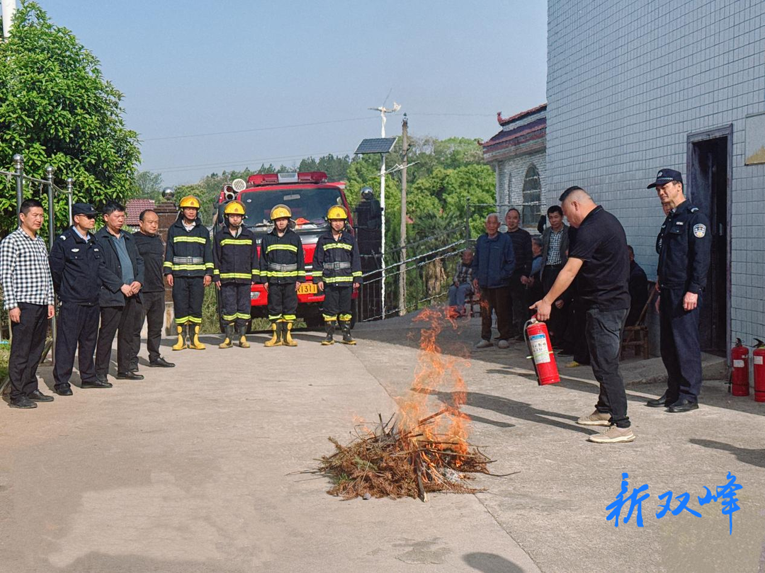 梓门桥镇开展敬老院安全生产知识培训暨消防演练活动