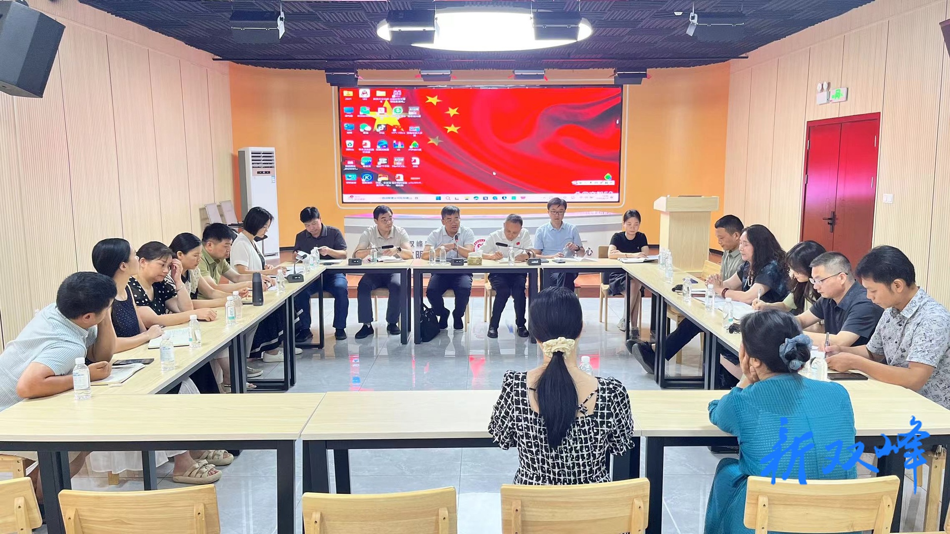市社科联来双峰调研“和森红”小讲堂建设工作