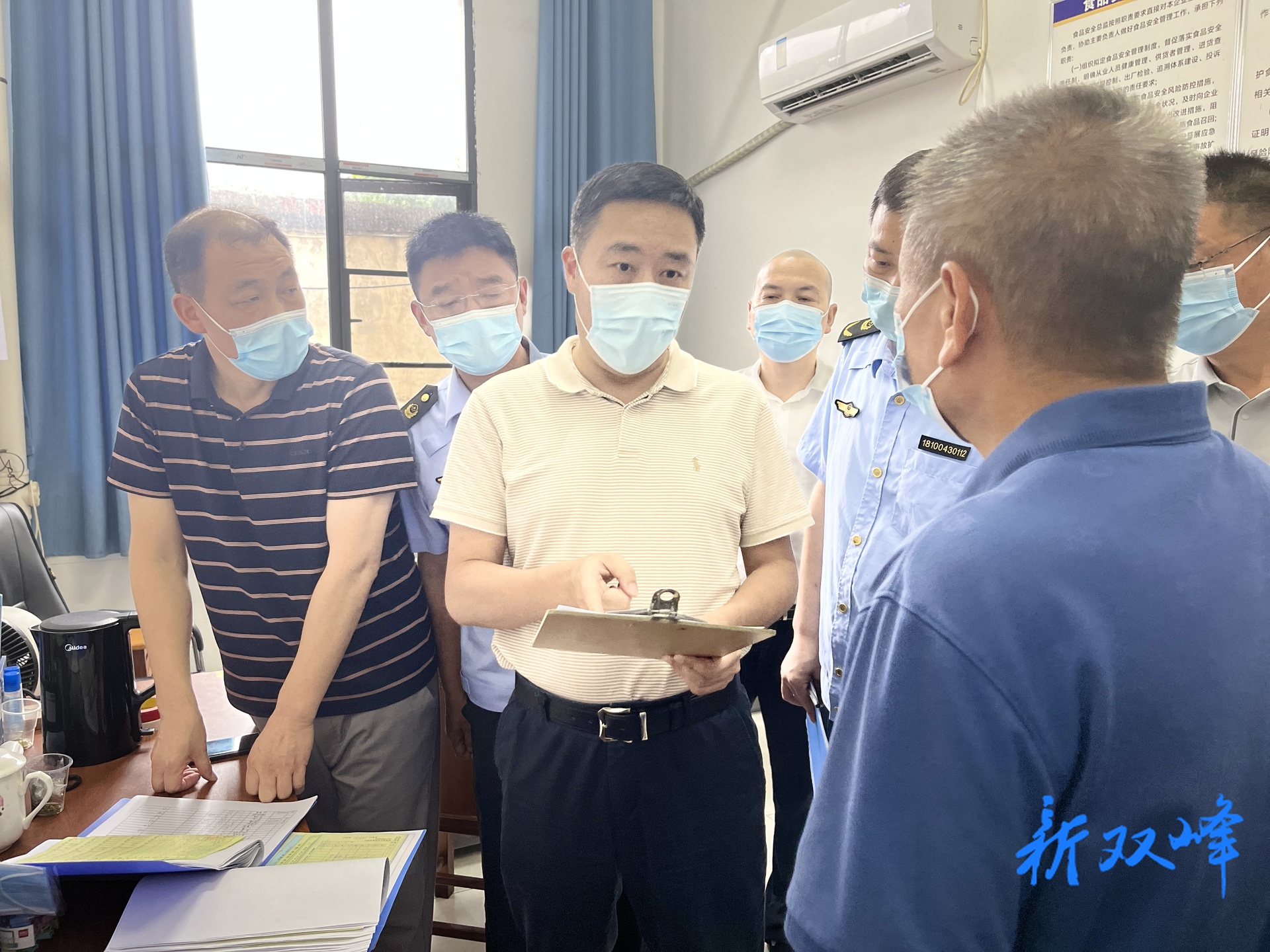 王文红到县职业中专督导食品安全工作