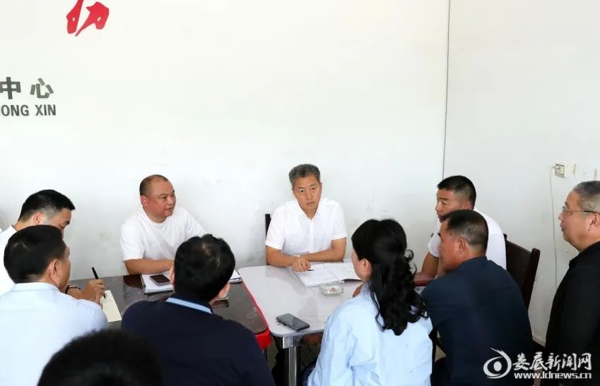 曾超群在双峰县暗访：健全“人财物事”管理机制 夯实乡村振兴基础支撑