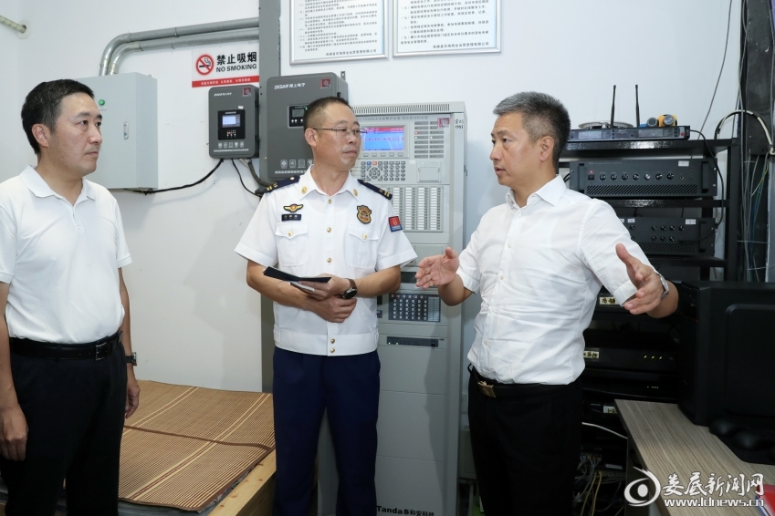 曾超群赴双峰县检查消防安全和防溺水工作