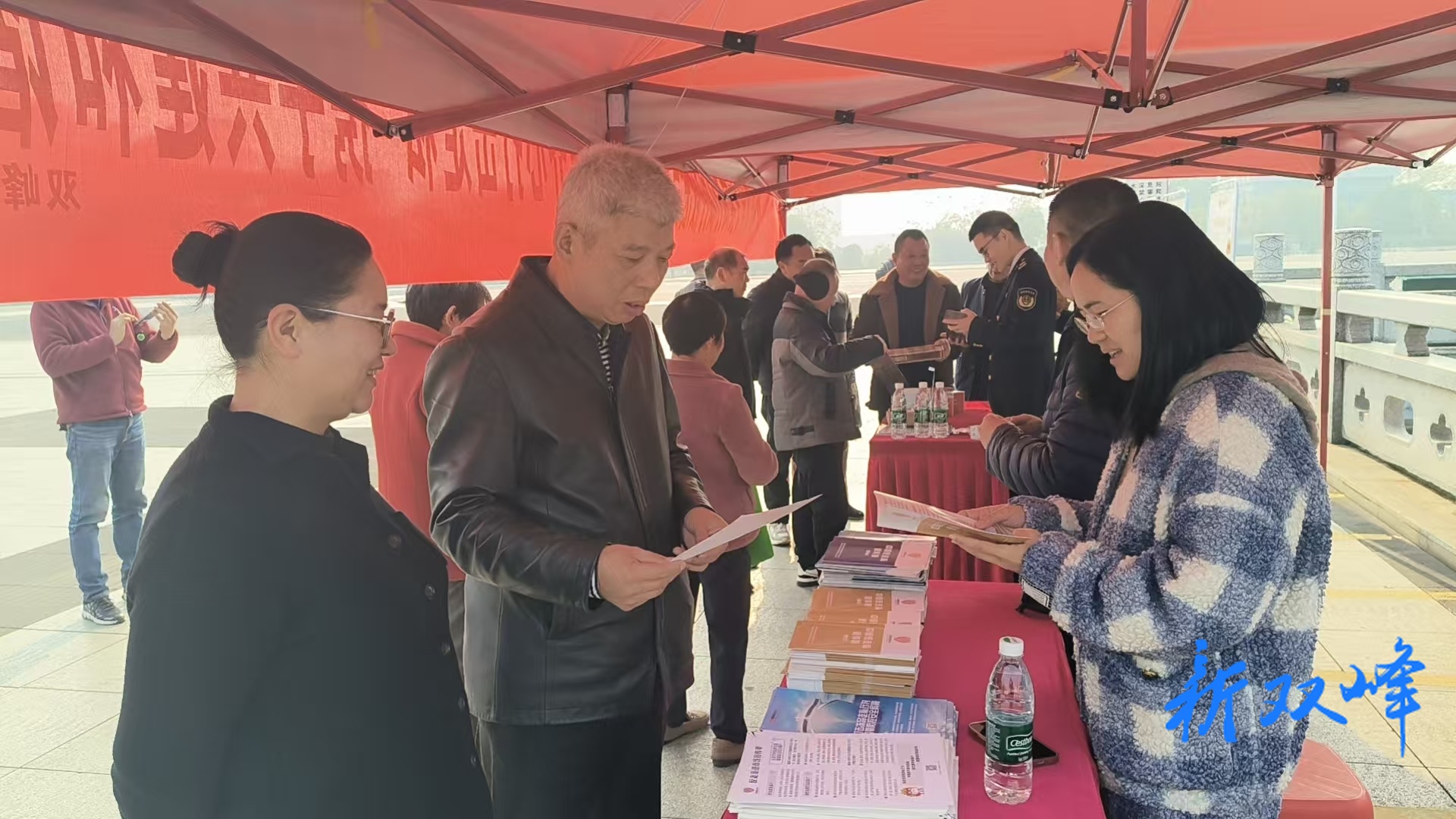 双峰开展反走私主题宣传活动