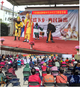 甘棠镇新龙团村夏季村晚活动火热上演