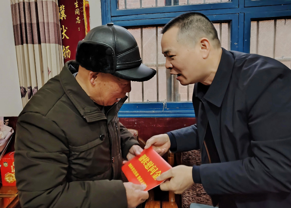 新春走基层丨杏子铺镇：新春送暖敬模范