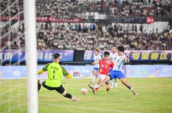 【娄超揭幕战门票二开！】今日16:00，门票开抢预警！