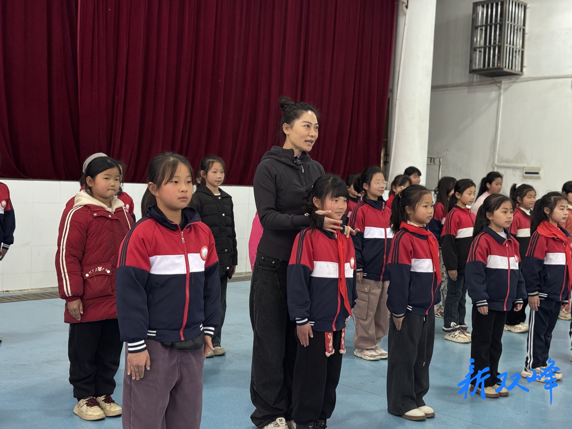 ​甘棠镇中心小学美育课堂绽芳华