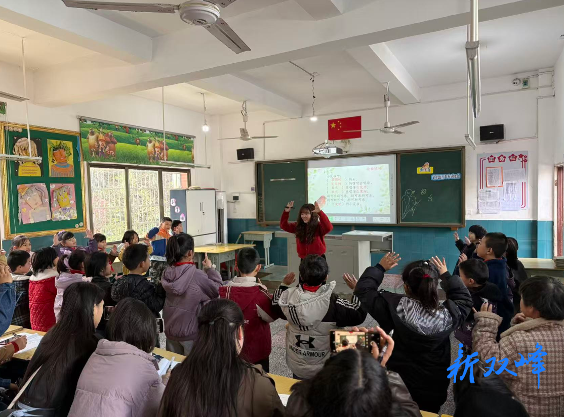 墨江澜沧教育考察团赴走马街镇中心小学共研阅读教育