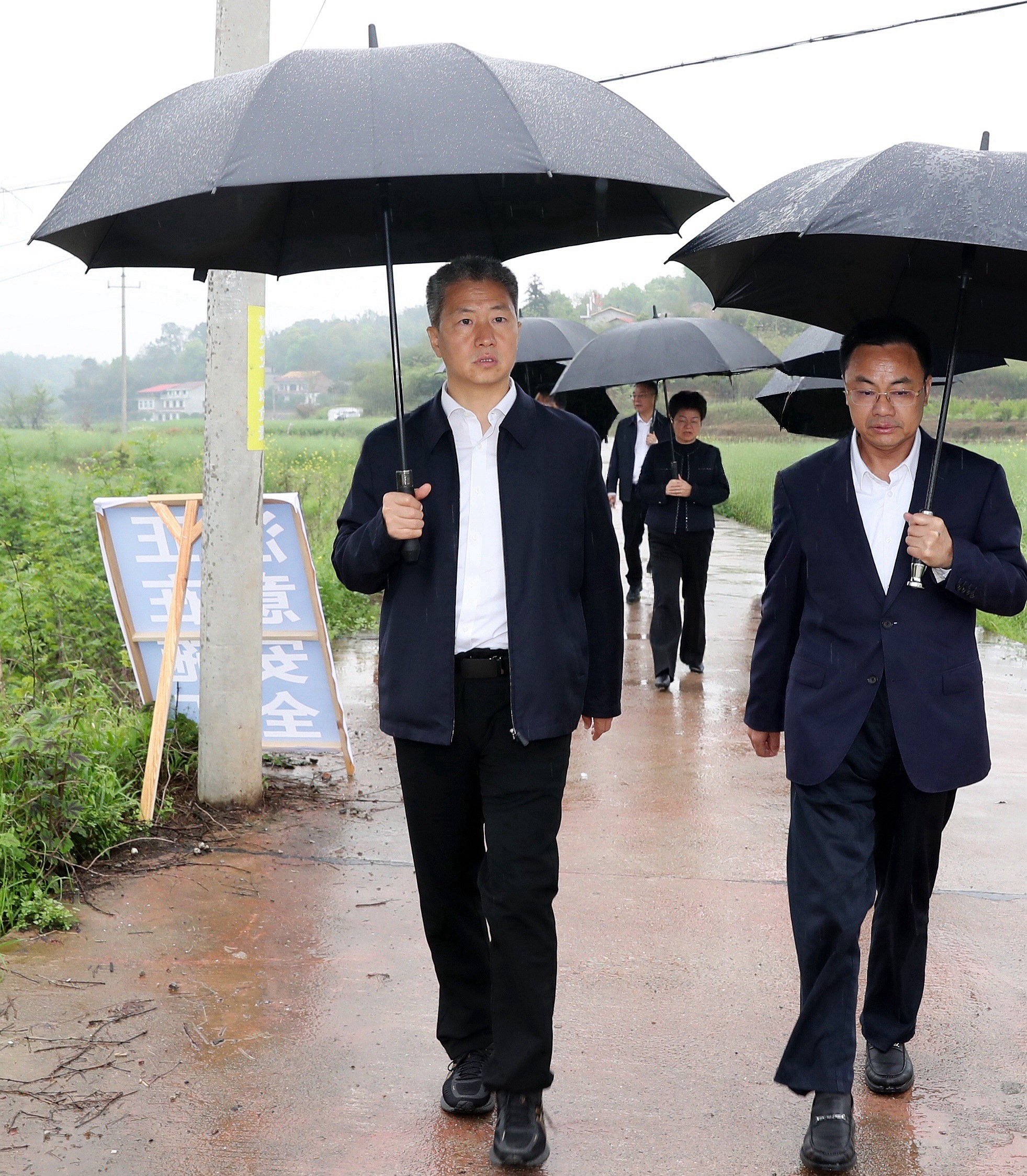 曾超群赴双峰县检查安全生产和社会稳定工作