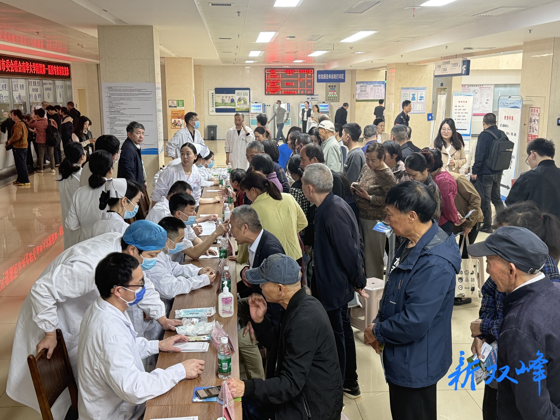 南华附一送医送药进基层 优质医疗服务暖民心