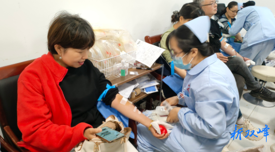 涓涓热血暖人心 无私奉献显担当  ——青树坪镇开展无偿献血爱心活动
