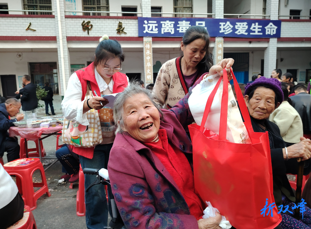 杏子铺镇：爱为底色，情为桥梁，夯实乡村振兴灵魂底色