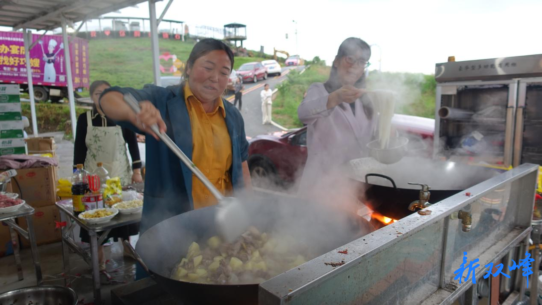 锁石镇：迎端午联谊活动乐煞游客