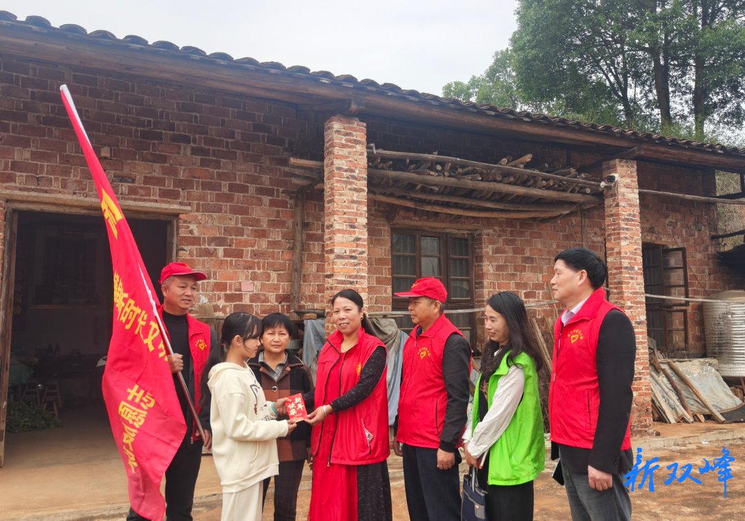 杏子铺镇：爱心涌潮筑梦未来