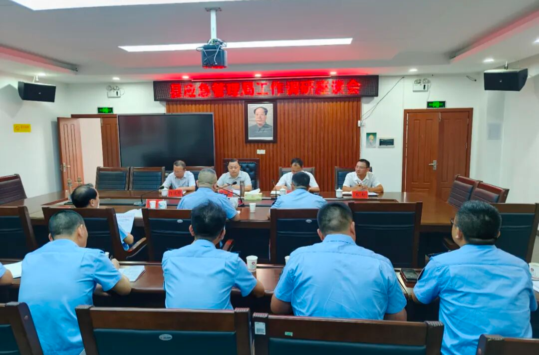 李巍到县应急管理局调研：筑牢安全防线 夯实发展根基
