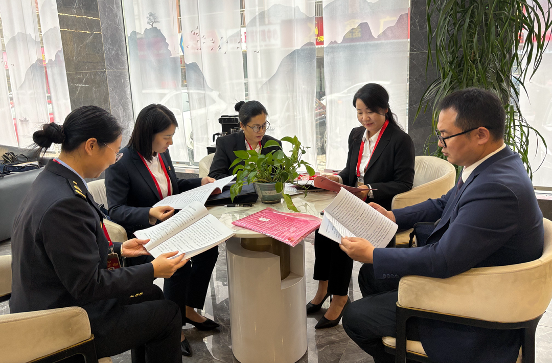 聚焦两会丨县政协委员报到  双峰“两会时间”开启
